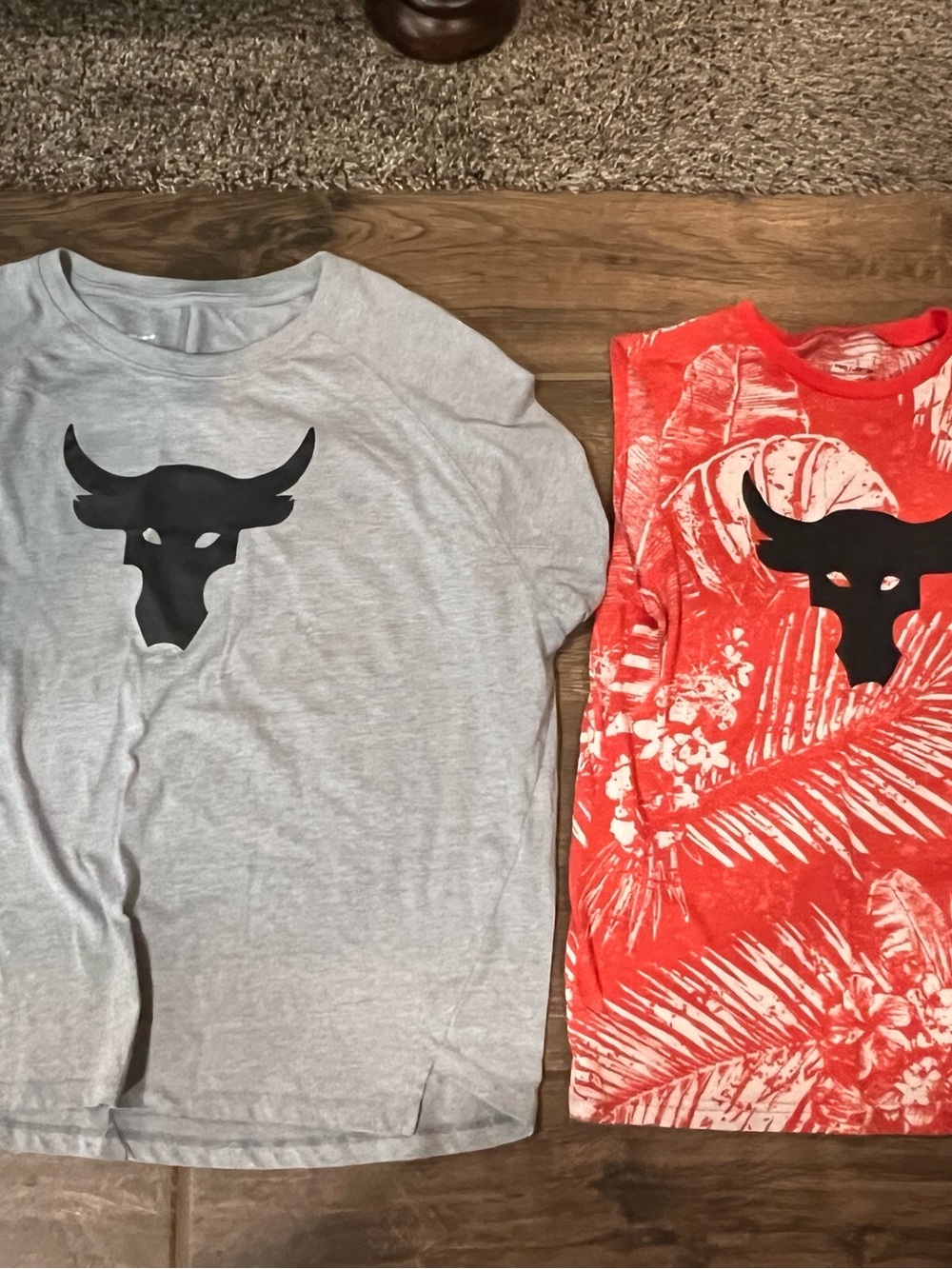 Women’s size M Under Armour/Rock shirt bundle.